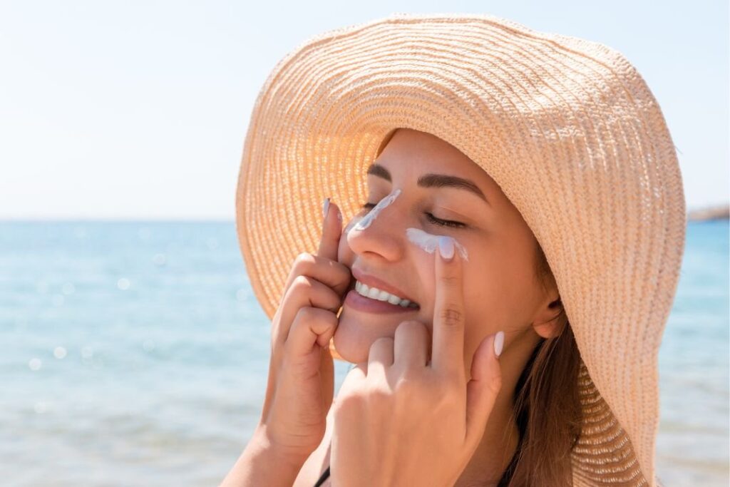 Essential Tips for Healthy, Glowing Skin -sunscreen